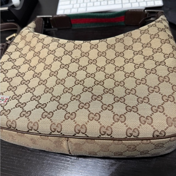 Gucci Beige and Brown GG Shoulder Bag - Picture 5 of 12